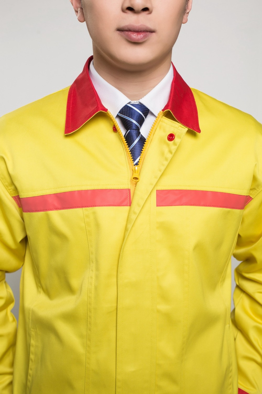 長袖防靜電工作服細(xì)節(jié)展示