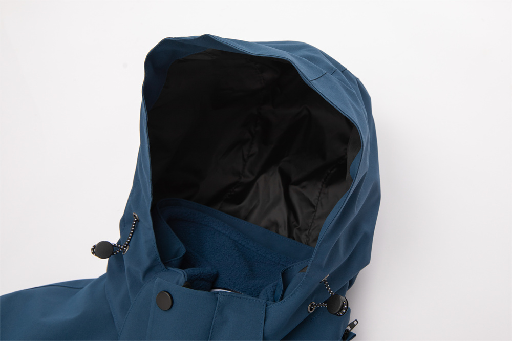 沖鋒衣細節(jié)展示